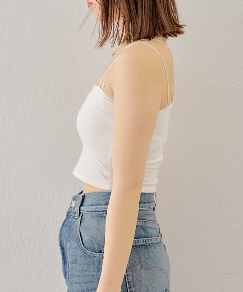 Chico（チコ）の「【2サイズ展開】バッククロスパット付き短丈キャミ（キャミソール・レディース・アイボリー/ブラック/ピンクベージュ/シルバー・SMALL/MEDIUM/LARGE）」の15枚目の写真