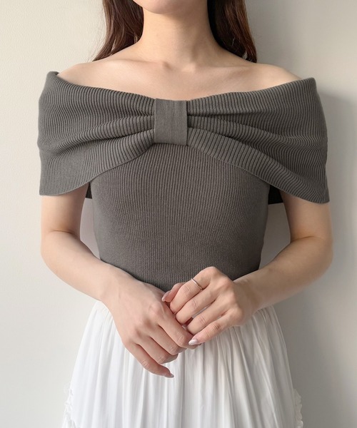 mipiarl(ミピアール)の「リボンオフショルニット(ニット/セーター・レディース・ブラック/アイボリー/チャコール・MEDIUM/LARGE)」の11枚目の写真