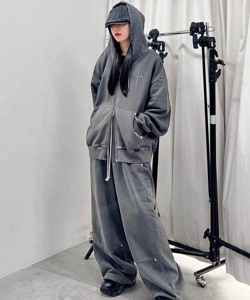 Figments（フィグメンツ）の「ダブルニーサルファースウェットパンツ（スウェットパンツ・レディース・スミクロ・FREE）」の13枚目の写真