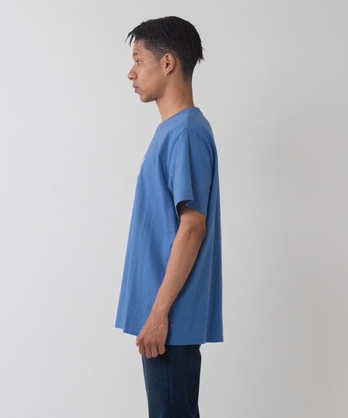 Levi's(リーバイス)の「Levi's/リーバイス リラックスフィット Tシャツ(Tシャツ/カットソー・メンズ・ブルー・XL/L/M/S)」の13枚目の写真