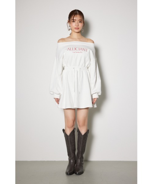 rienda(リエンダ)の「オフショルダースウェットミニフレアワンピース トレーナー 春服(ワンピース・レディース・ブラック/ホワイト/ライトイエロー・FREE)」の7枚目の写真