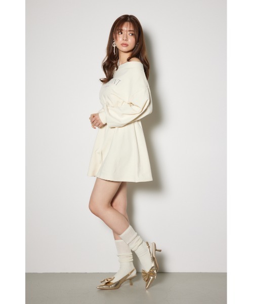 rienda(リエンダ)の「オフショルダースウェットミニフレアワンピース トレーナー 春服(ワンピース・レディース・ブラック/ホワイト/ライトイエロー・FREE)」の19枚目の写真