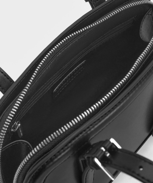 CHARLES & KEITH(チャールズ & キース)の「Enola エノラ イロンゲイティッドハンドルバッグ(トートバッグ・レディース・クリーム/スミクロ・M)」の12枚目の写真