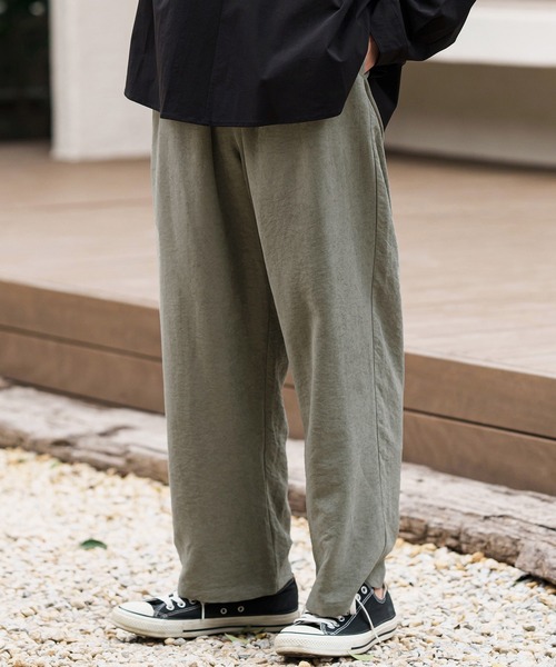 CAMBIO(カンビオ)の「mp13306-Peach Skin Wide Straight Pants ワイドストレートパンツ(その他パンツ・メンズ・ブラック/ベージュ/グレー・S/M/L)」の2枚目の写真