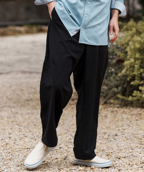 CAMBIO(カンビオ)の「mp13306-Peach Skin Wide Straight Pants ワイドストレートパンツ(その他パンツ・メンズ・ブラック/ベージュ/グレー・S/M/L)」の1枚目の写真