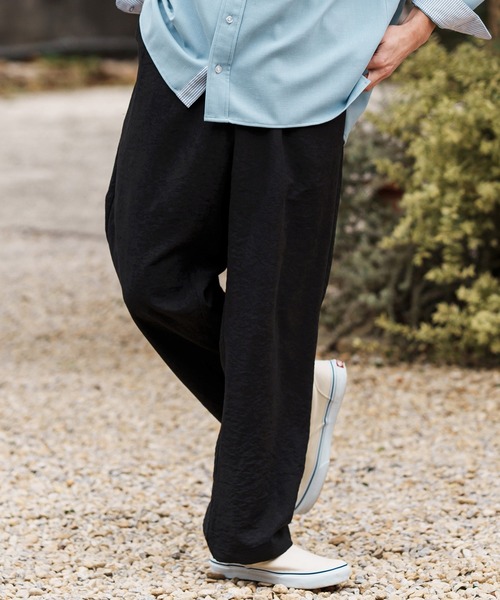 CAMBIO(カンビオ)の「mp13306-Peach Skin Wide Straight Pants ワイドストレートパンツ(その他パンツ・メンズ・ブラック/ベージュ/グレー・S/M/L)」の4枚目の写真