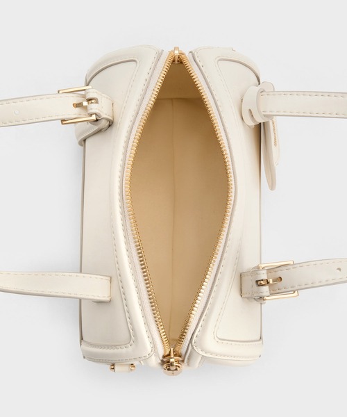 CHARLES & KEITH（チャールズ & キース）の「Enola エノラ ボウリングバッグ（トートバッグ・レディース・クリーム/スミクロ/レンガ・S）」の10枚目の写真