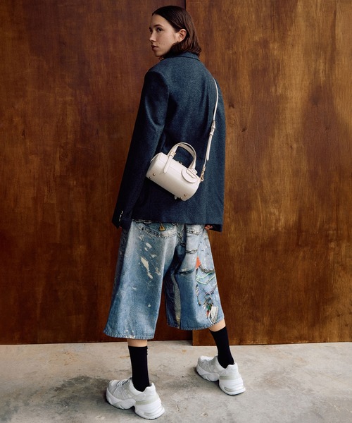 CHARLES & KEITH◆Enola エノラ ボウリングバッグ◆送料込 CHARLES & KEITH◇Enola エノラ ボウリングバッグ◇送料込