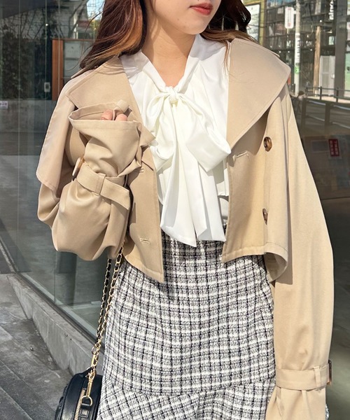 INGNI（イング）の「【WEB限定】ショート丈トレンチコート（トレンチコート・レディース・ベージュ/ライトベージュ・M）」の15枚目の写真