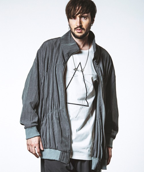 NO ID.(ノーアイディ)の「【NO ID.】Gather Drape Long Track Jacket / ギャザー ドレープ ロング トラック ジャケット(ブルゾン・メンズ・ブラック/グレー・ONE SIZE)」の21枚目の写真