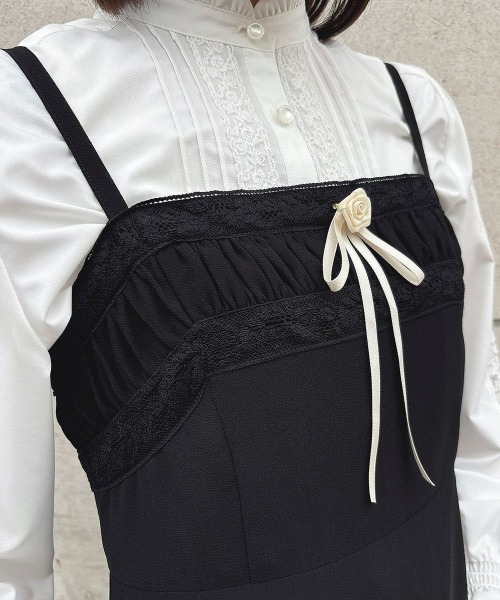 an another angelus(アンアナザーアンジェラス)の「ローズブローチ付きネグリジェ風ワンピース/ fint フィント(ワンピース・レディース・ライトグレー/ブラック・FREE)」の7枚目の写真