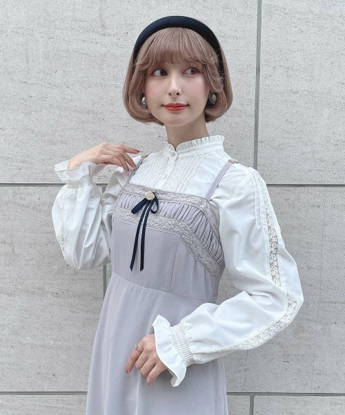 an another angelus(アンアナザーアンジェラス)の「ローズブローチ付きネグリジェ風ワンピース/ fint フィント(ワンピース・レディース・ライトグレー/ブラック・FREE)」の12枚目の写真