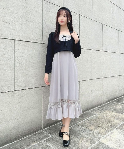 an another angelus(アンアナザーアンジェラス)の「ローズブローチ付きネグリジェ風ワンピース/ fint フィント(ワンピース・レディース・ライトグレー/ブラック・FREE)」の16枚目の写真