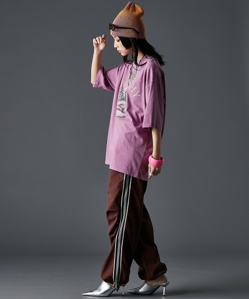 GEVS.（ジェイヴィス）の「綿100％ピグメント染エンジェルプリントTシャツ＜大きいサイズ有＞GEVS.（Tシャツ/カットソー・レディース・ピンク/チャコール・5L/4L/3L/LL/L/M）」の17枚目の写真