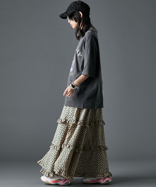 GEVS.（ジェイヴィス）の「綿100％ピグメント染エンジェルプリントTシャツ＜大きいサイズ有＞GEVS.（Tシャツ/カットソー・レディース・ピンク/チャコール・5L/4L/3L/LL/L/M）」の3枚目の写真