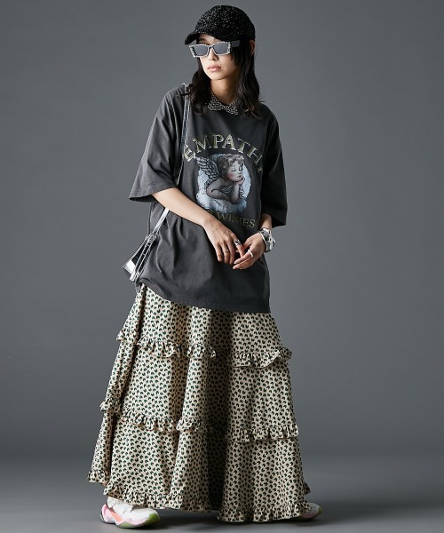 GEVS.（ジェイヴィス）の「綿100％ピグメント染エンジェルプリントTシャツ＜大きいサイズ有＞GEVS.（Tシャツ/カットソー・レディース・ピンク/チャコール・5L/4L/3L/LL/L/M）」の5枚目の写真