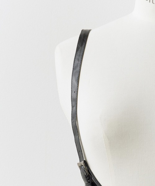 フェイクレザースタッズビスチェ（その他トップス）｜ROOPTOKYO