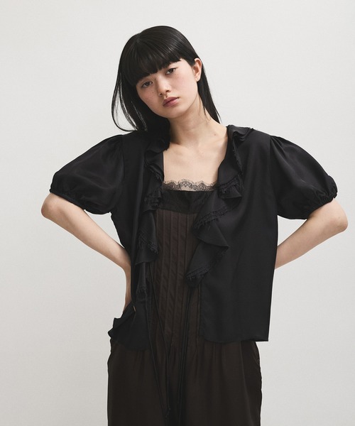 PROVOKE (プロヴォーク)の「【PROVOKE(プロヴォーク)】別注 cupro raffle collar blouse(シャツ/ブラウス・レディース・チャコールグレー/ホワイト系その他・FREE)」の9枚目の写真