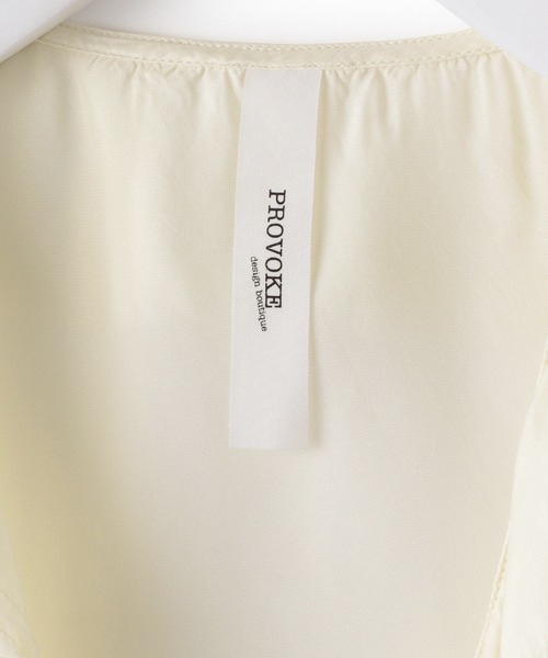 PROVOKE (プロヴォーク)の「【PROVOKE(プロヴォーク)】別注 cupro raffle collar blouse(シャツ/ブラウス・レディース・チャコールグレー/ホワイト系その他・FREE)」の21枚目の写真
