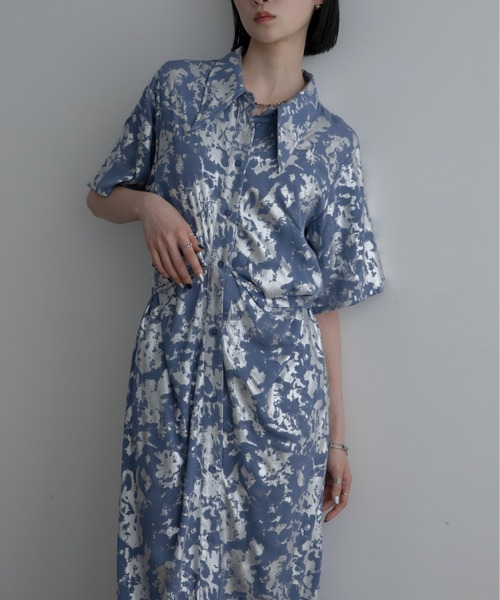 VACANCY（ヴァカンシー）の「メタリックペイント柄ツイストシャツワンピース（ワンピース・レディース・ブラック/ブルー・MEDIUM/LARGE）」の22枚目の写真