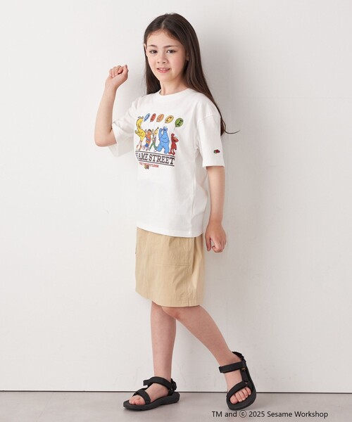 SHIPS any（シップス エニィ）の「FRUIT OF THE LOOM: SESAME STREET プリント Tシャツ<KIDS>（Tシャツ/カットソー・キッズ・ダークグレー/ホワイト/ライトグレー/ライトグリーン・110/150/130）」の6枚目の写真