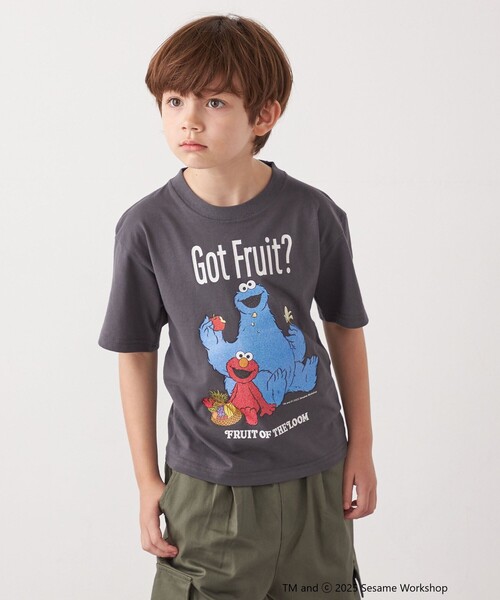 SHIPS any（シップス エニィ）の「FRUIT OF THE LOOM: SESAME STREET プリント Tシャツ<KIDS>（Tシャツ/カットソー・キッズ・ダークグレー/ホワイト/ライトグレー/ライトグリーン・110/150/130）」の12枚目の写真