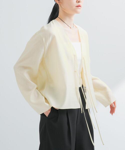 URBAN RESEARCH（アーバンリサーチ）の「フロントリボンシアージャケット（シャツ/ブラウス・レディース・ブラック/イエロー系その他/オフホワイト・FREE）」の16枚目の写真