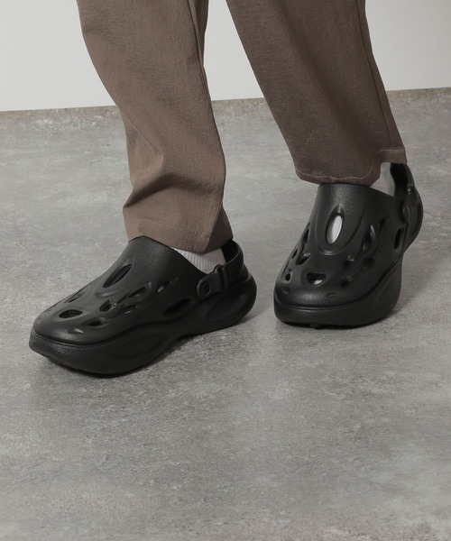 LAKOLE(ラコレ)の「EVAモックサンダル / 288702(サンダル・メンズ・ブラック・MEDIUM/LARGE)」の5枚目の写真