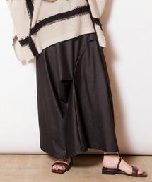 タックドレープスカート