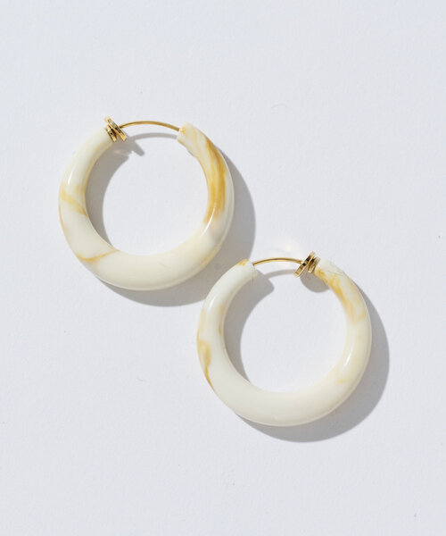 RIVE DROITE（リヴドロワ）の「【存在感抜群◎】カラーフープイヤリング（イヤリング・レディース・ベージュ/ブラウン・FREE）」の12枚目の写真