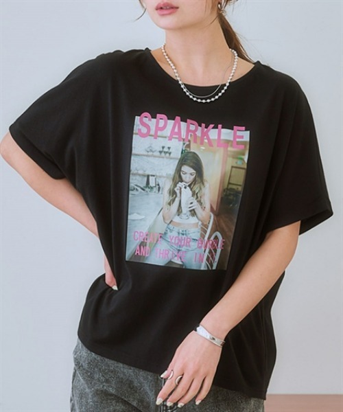 SMILE LAND（スマイルランド）の「＜大きいサイズ＞ ドルマンプリントTシャツ（吸汗速乾）（Tシャツ/カットソー・レディース・ベージュ系/オレンジ系/グリーン系/ブラック系/ネイビー系/ネイビー系2/グレー系/ブラック系2/ホワイト系/ネイビー系3/ブラック系3・L～LL/3L～4L/5L～6L）」の5枚目の写真