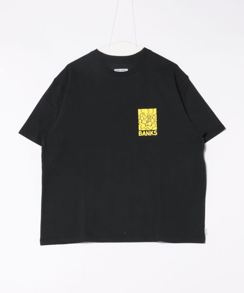 BANKS（バンクス）の「DESIGN TEE /BANKS JOURNAL(バンクスジャーナル)ワンポイントプリント半袖デザインT-シャツ（Tシャツ/カットソー・メンズ・ブラック/スモークピンク/オフホワイト・MEDIUM/LARGE/X-LARGE）」の5枚目の写真