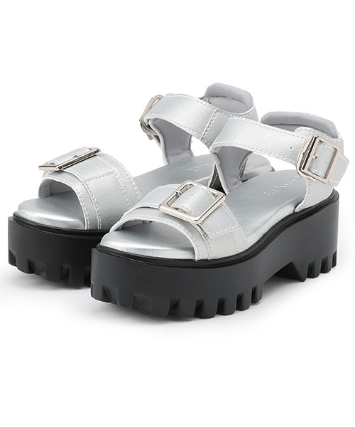 LOVETOXIC(ラブトキシック)の「【LTXC】バックル合皮サンダル(サンダル・キッズ・シルバー/ブラック・22-22.5/24-24.5cm/23-23.5cm)」の4枚目の写真