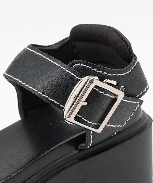 LOVETOXIC(ラブトキシック)の「【LTXC】バックル合皮サンダル(サンダル・キッズ・シルバー/ブラック・22-22.5/24-24.5cm/23-23.5cm)」の14枚目の写真