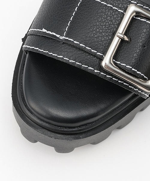 LOVETOXIC(ラブトキシック)の「【LTXC】バックル合皮サンダル(サンダル・キッズ・シルバー/ブラック・22-22.5/24-24.5cm/23-23.5cm)」の15枚目の写真