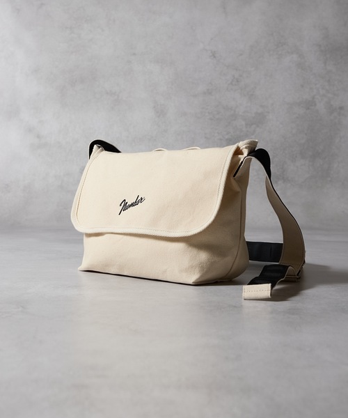 NUMBER (N)INE（ナンバーナイン）の「CANVAS 2WAY HANDLE FLAP SHOULDER BAG / SMALL / コットン キャンバス 2way ハンドル フラップ ショルダーバッグ スモールサイズ（ショルダーバッグ・メンズ・ブラック/アイボリー・FREE）」の13枚目の写真