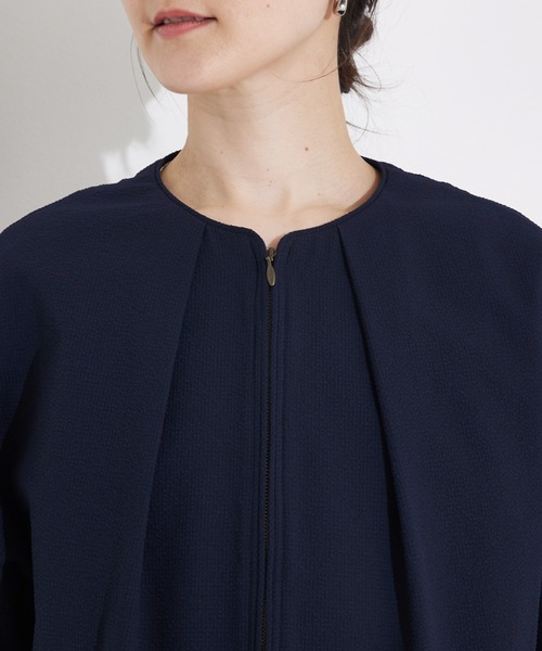 qualite（カリテ）の「【セットアップ対応】シアサッカーブルゾン/夏服/サマージャケット/オフィスカジュアル/ドルマンジャケット（ブルゾン・レディース・ベージュ/ネイビー・38/36）」の10枚目の写真