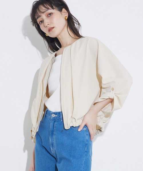 qualite(カリテ)の「【セットアップ対応】シアサッカーブルゾン/春服/夏服/サマージャケット/オフィスカジュアル/ドルマンジャケット(ブルゾン・レディース・ベージュ/ネイビー・38/36)」の3枚目の写真