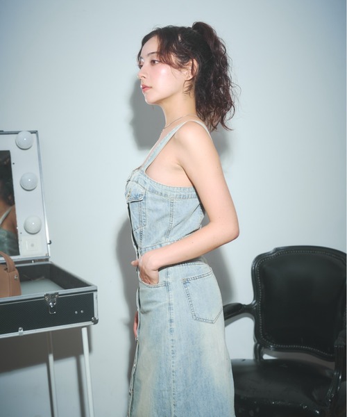 BLONDEY（ブロンディ）の「ブリーチデニムタイトワンピース（ワンピース・レディース・ブルー・MEDIUM/SMALL）」の13枚目の写真