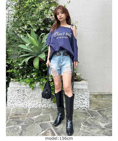 EGOIST（エゴイスト）の「ロゴワンショルカットソートップ（Tシャツ/カットソー・レディース・ブラック/ネイビー/ホワイト・FREE）」の5枚目の写真