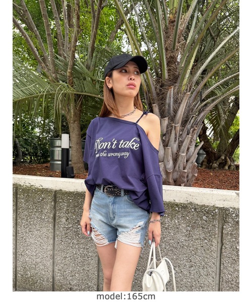 EGOIST（エゴイスト）の「ロゴワンショルカットソートップ（Tシャツ/カットソー・レディース・ブラック/ネイビー/ホワイト・FREE）」の7枚目の写真