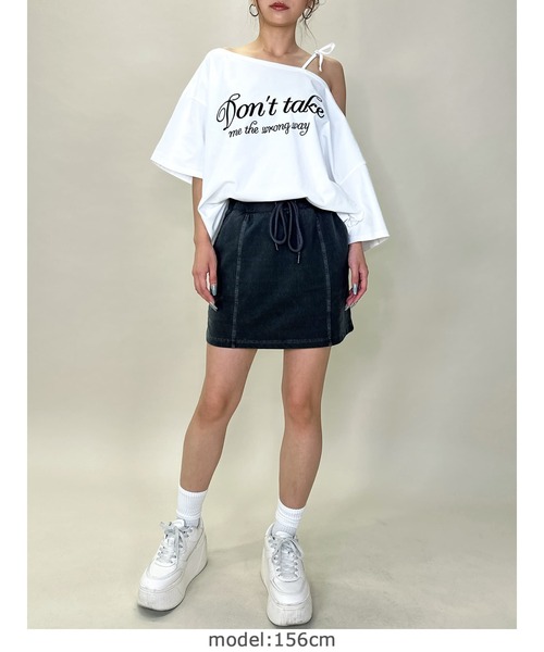 EGOIST（エゴイスト）の「ロゴワンショルカットソートップ（Tシャツ/カットソー・レディース・ブラック/ネイビー/ホワイト・FREE）」の19枚目の写真