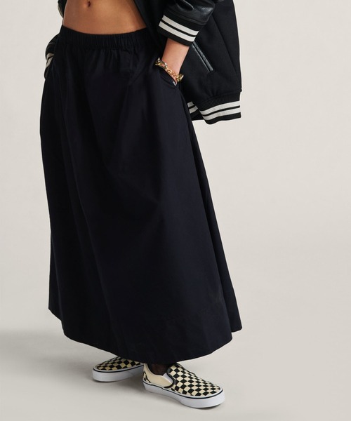 VANS（バンズ）の「クラシック スリッポン（スリッポン・メンズ・ネイビー/ブラック×ホワイト/ホワイト/ブラック/ブラック×ブラック・4.5/5/6/6.5/7/8/8.5/9/9.5/10/4/5.5/7.5/10.5/11/11.5/12）」の11枚目の写真