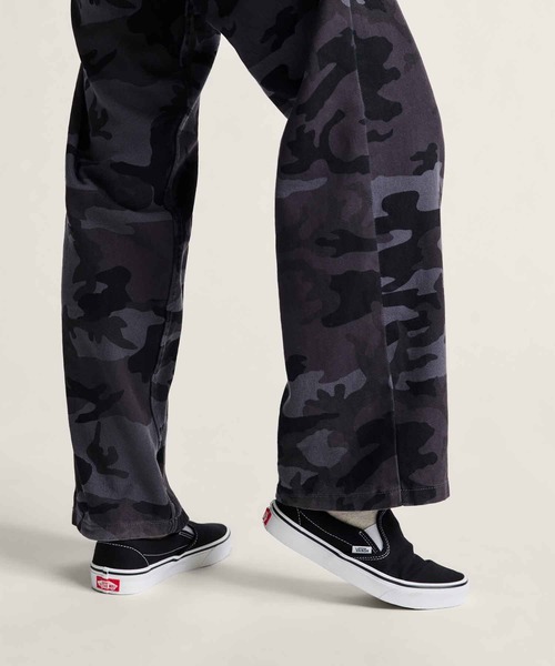 VANS（バンズ）の「クラシック スリッポン（スリッポン・メンズ・ネイビー/ブラック×ホワイト/ホワイト/ブラック/ブラック×ブラック・4.5/5/6/6.5/7/8/8.5/9/9.5/10/4/5.5/7.5/10.5/11/11.5/12）」の6枚目の写真