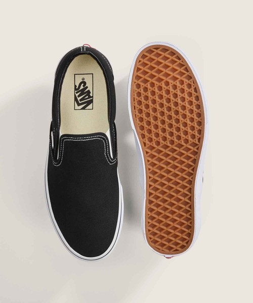 VANS（バンズ）の「クラシック スリッポン（スリッポン・メンズ・ネイビー/ブラック×ホワイト/ホワイト/ブラック/ブラック×ブラック・4.5/5/6/6.5/7/8/8.5/9/9.5/10/4/5.5/7.5/10.5/11/11.5/12）」の15枚目の写真