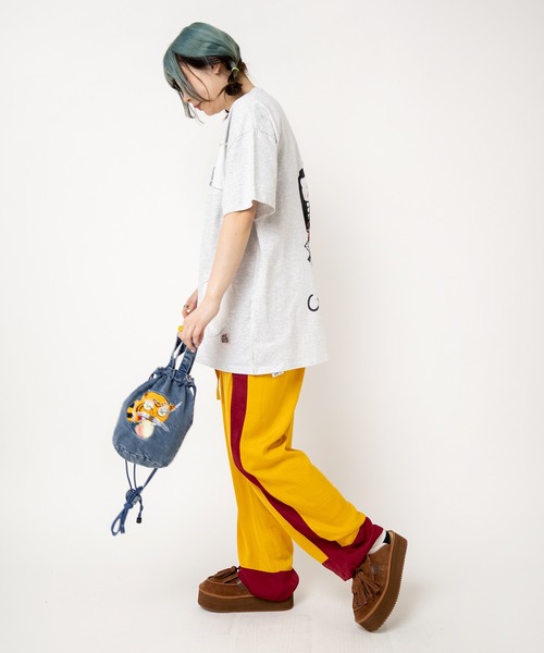 RNA(アールエヌエー)の「M2485 PINKMOTEL ホールT(Tシャツ/カットソー・レディース・ブラック/アッシュグレー/ライトイエロー・MEDIUM)」の22枚目の写真