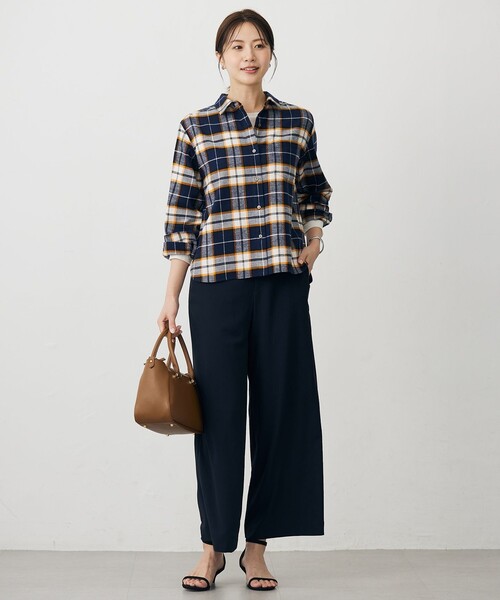J.PRESS(ジェイプレス)の「【洗える・吸水速乾・接触冷感・セットアップ対応】Light ジョーゼット ワイド パンツ(その他パンツ・レディース・グレー系/ネイビー系/ベージュ系/ブラック系・T17/T15/T13)」の17枚目の写真