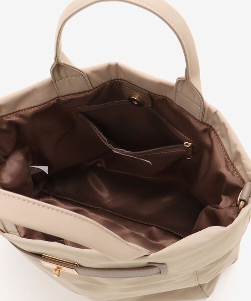 le.coeur blanc（ルクールブラン）の「ナイロンベルトデザイン2wayトート（トートバッグ・レディース・グレイッシュベージュ/ブラック・FREE）」の20枚目の写真