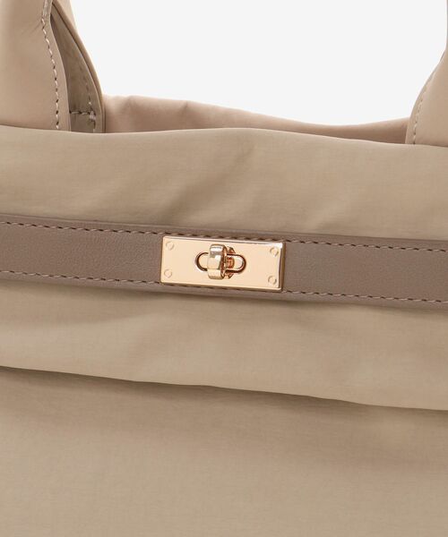 le.coeur blanc（ルクールブラン）の「ナイロンベルトデザイン2wayトート（トートバッグ・レディース・グレイッシュベージュ/ブラック・FREE）」の22枚目の写真