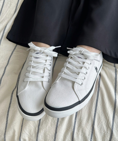 U.S. POLO ASSN.(ユーエスポロアッスン)の「U.S. POLO ASSN 加硫 ローカット キャンバススニーカー(スニーカー・レディース・ブラック/ホワイト・22.5cm/23cm/23.5cm/24cm/24.5cm/25cm)」の3枚目の写真